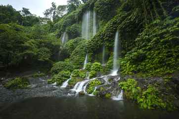 Benang Kelambu Waterfall