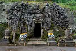 Elephant Cave , Blahbatuh