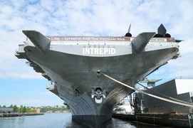 Intrepid Sea, Museum Dirgantara dan Antariksa, Midtown Manhattan