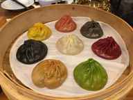 Paradise Dynasty / 乐新皇朝, Huangpu