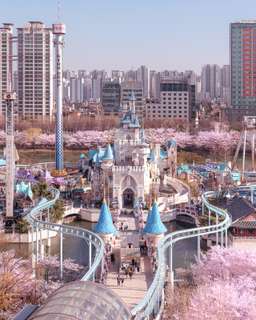 Lotte World Theme Park, USD 17.20