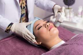 DS Slimming & Skin Care Treatments - Woman Only