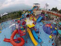 Kusuma Waterpark dan Agrowisata, Rp 15.000