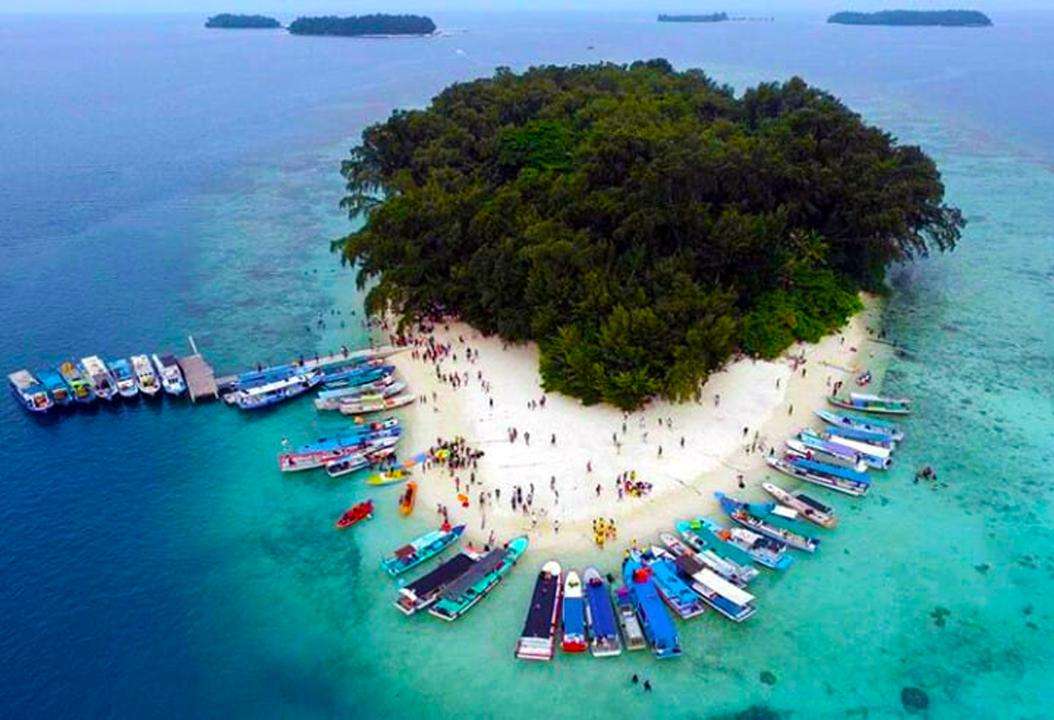 Sunset Di Pulau Harapan