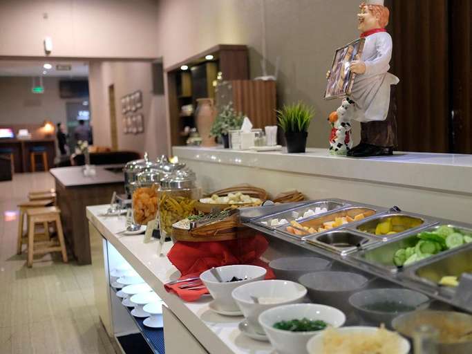 Ticket To Blue Sky Premier Lounge Balikpapan Traveloka Xperience Visitors to the hotel can take pleasure in. traveloka com