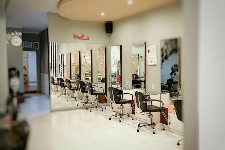 Moz5 Salon Muslimah OPI Palembang Beauty Treatments - Quick & Easy Booking  with Traveloka, Your Lifestyle Superapp.