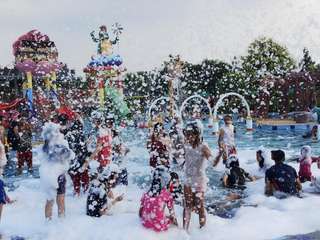 Batavia Splash Water Adventure Tickets, Rp 35.000