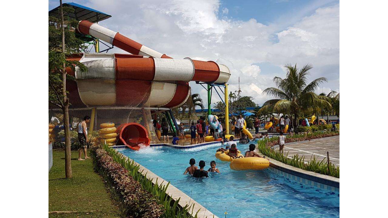 Tiket Siantar Waterpark : Harga Promo 2021 di Traveloka Xperience.