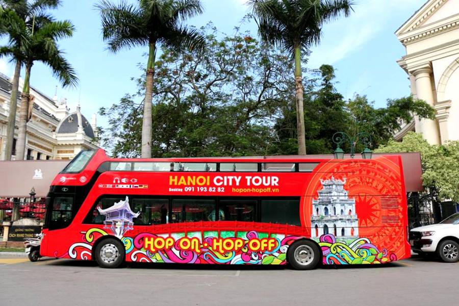Xe buýt 2 tầng Hop on Hop off đưa du khách dạo quanh phố phường Hà Nội