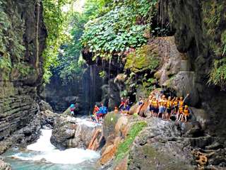 Body Rafting at Green Canyon Pangandaran, Rp 320.000
