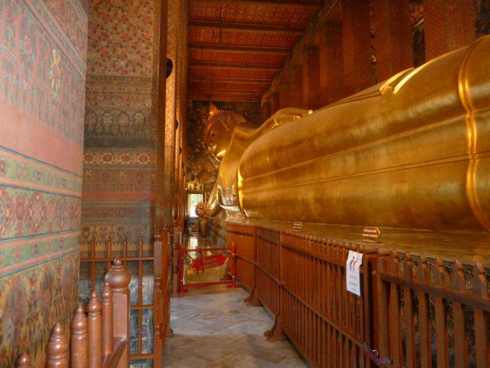 1 Visit the Grand Palace