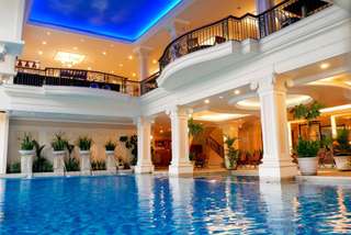 Susan Spa Swimming Pool Semarang (Air Hangat), Rp 150.000