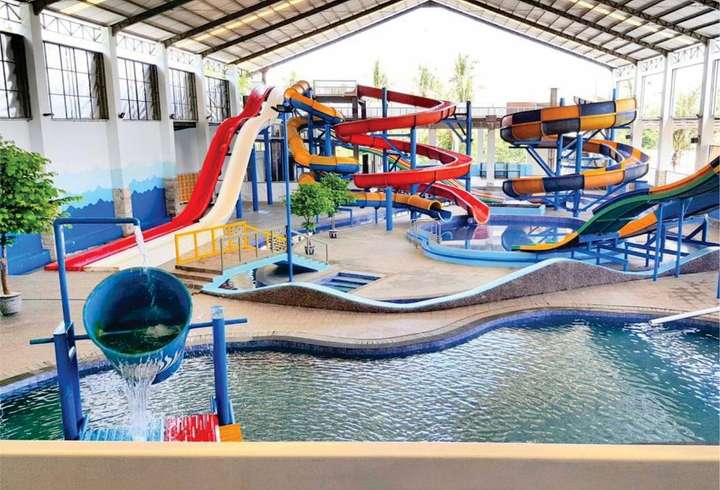 Tiket Waterboom Cempaka Hill Hotel Jember Harga Promo 2021 Di Traveloka Xperience