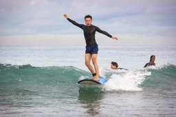 Surfing Class at 7Surf Bali, Rp 200.000