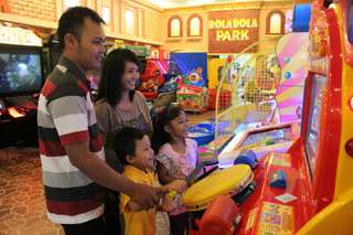 Funworld Metropolitan Mall Cileungsi Card Top-up, Rp 260.000
