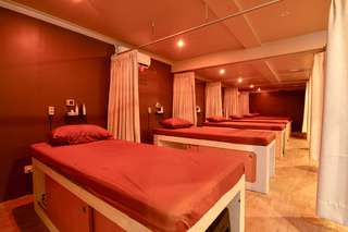 ErVier Family Massage & Reflexology, Rp 140.000