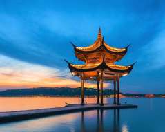Hangzhou:Luxury West Lake Cruise+Santan Yinyue Island Ticket