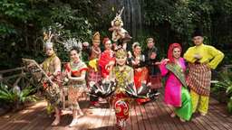 Sarawak Cultural Village and Semenggoh Wildlife Centre Tour in Kuching, Rp 1.305.548