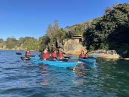 Chuyến tham quan chèo thuyền kayak có hướng dẫn đến các bãi biển Manly Cove | Sydney
