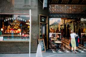 Coffee Lovers Walking Guided Tour in Melbourne