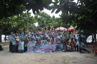 Tidung Island 2 Days 1 Night Via Muara Angke - Pulau Seribu Travelitatour, Rp 565.000