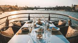 Michelin-starred dining on Pruek Cruise, Chao Phraya River, Rp 2.173.210