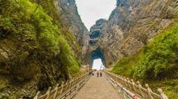 4 Days Zhangjiajie Experience Tour (5-star Hotel), RM 2,292.47