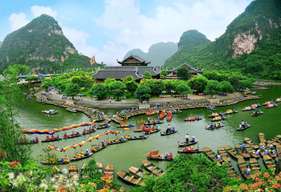 Trang An & Hoa Lu Day Tour with Japanese Speaking Guide