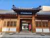 Drop by the Hanok-style building in Starbucks' Daegu Jongro Gotaek store