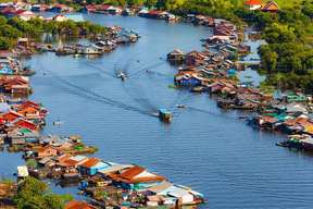 Half-day tour at Tonle Sap with Free local Foot Reflexology