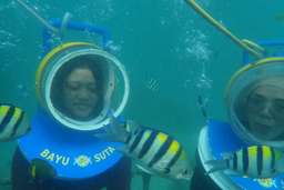 Sea walker
, THB 672.10