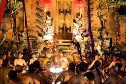 Ubud Kecak & Fire Dance Show at Puri peliatan Ubud, Rp 99.000