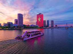 Poseidon Dining Cruise Experience in Da Nang