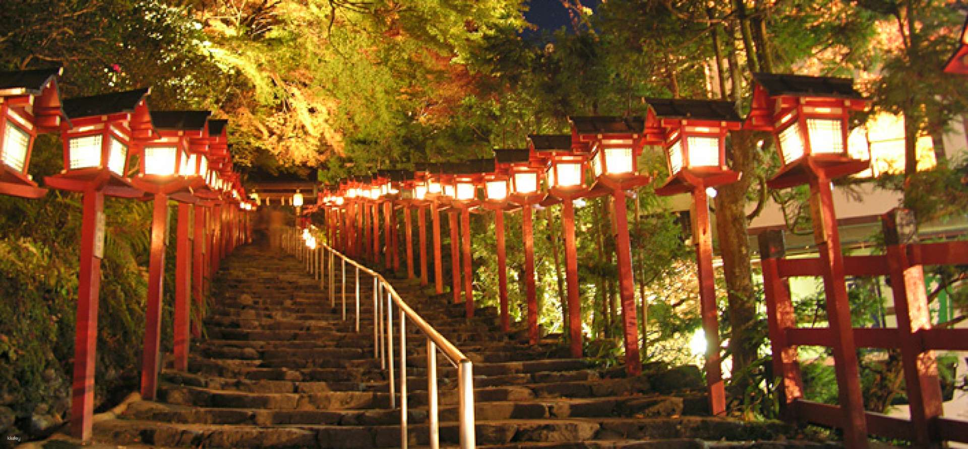 【Kyoto Bus Day Tour】Kifune Shrine・Ohara Sanzenin Temple・Autumn Leaves ...