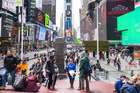 New York Broadway Walking Tour with Studio Visit