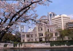 Hiroshima and Miyajima 1 Day Bus Tour, Rp 1.754.021