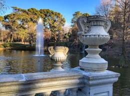 Retiro Park skip-the-line tickets and tour with an expert guide