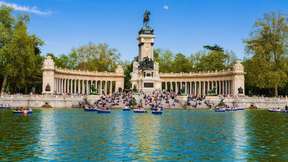 Retiro Park skip-the-line tickets and tour with an expert guide