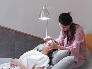 Smooch Beauty Bar Balikpapan, USD 40.57