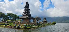 贝拉坦湖水神庙门票