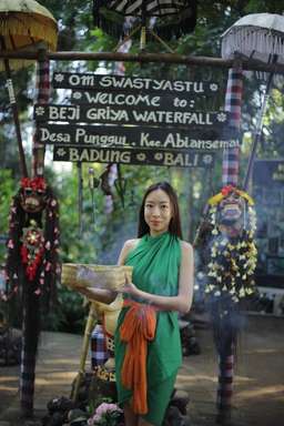 Melukat at Griya Beji, 578.364 VND