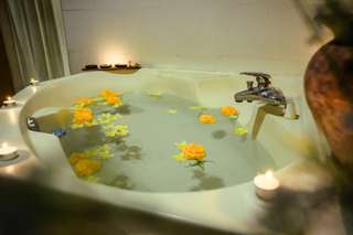 Almasta Bali Spa, THB 220.91