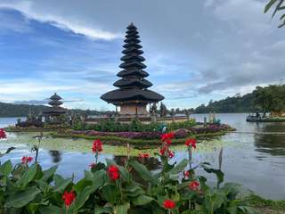 Tiket Pura Ulundanu - Beratan ( Bedugul) - Bali + Makan Siang, Rp 180.000
