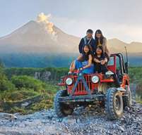 PAKET TOUR JOGJA  2 HARI NON HOTEL (Merapi Jeep, The Lost World Castle, Borobudur, Gereja Ayam, Prambanan, Brexi, Heha Sky View & Pinus Pengger) By Buni Tours Jogja