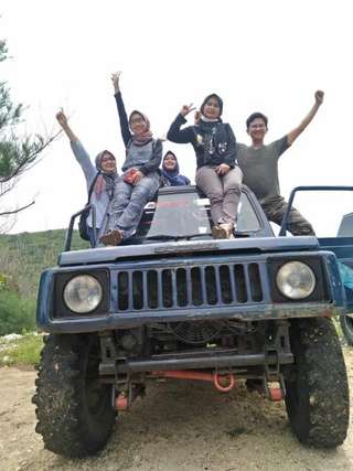 Rent a Jeep for Timang, Jogan and Siung Beaches