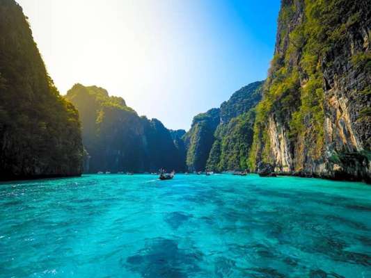 Phi Phi Island Tour: Shark Point, Bamboo Island, Mosquito Island, Maya Bay  & More - Day Tour (by TripGuru) - Exclusive Deal by Traveloka Xperience