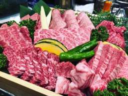 Okinawa, Nhật Bản｜Nấu ăn cắt thịt Shabu-shabuにく久Nikukyu｜Cửa hàng Nago・Cửa hàng Naha Kumoji