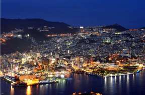 [Limited discount] Nagasaki day tour｜Saga Yutoku Inari Shrine & Nagasaki Atomic Bomb Museum & Mt. Saki Inasa Night View (one the world's most famous night views/round-trip cable car) Depart from Fukuoka/Chinese tour