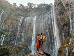 Tumpaksewu Waterfall and Mount Bromo Nature Adventure Tour by DMB INDONESIA, Rp 30.000