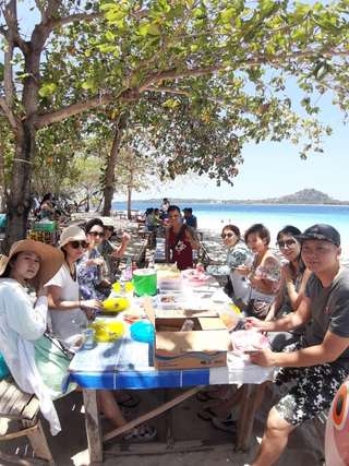 Lihaga Island (white sand island) 2 swimming times, including lunch and ticket, AU$166